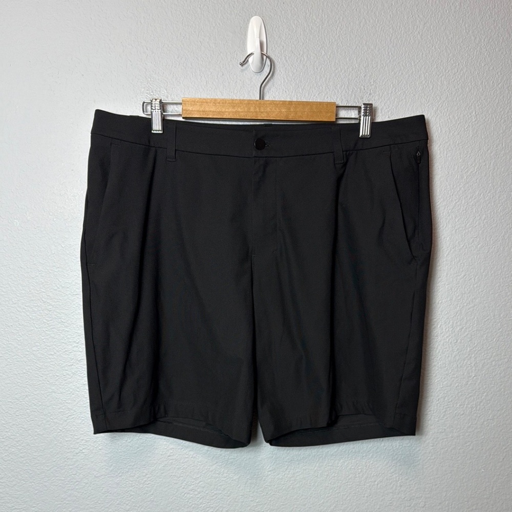 Lululemon ABC Classic-Fit Short